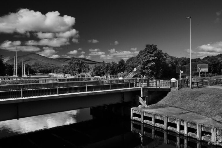 Lire la suite à propos de l’article Neptune&rsquo;s staircase –Fort William–Scotland–  08 -2022–black and white