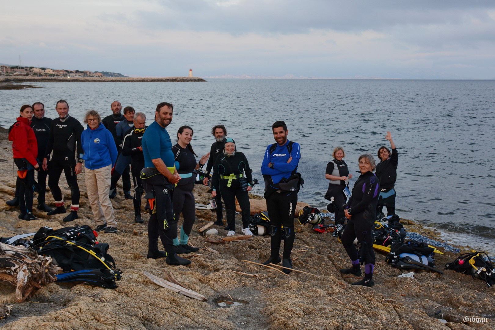 Lire la suite à propos de l’article Plongeurs du soir– stage bio- mai 2024